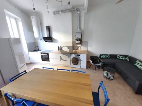 SIKSIK IMMOBILIER offers you this apartment, located in the 13006 Marseille. This luxury apartment completely renovated, offering a perfect combination of old charm and modern comfort. Description of the property : 4 bright bedrooms, each with an ele...