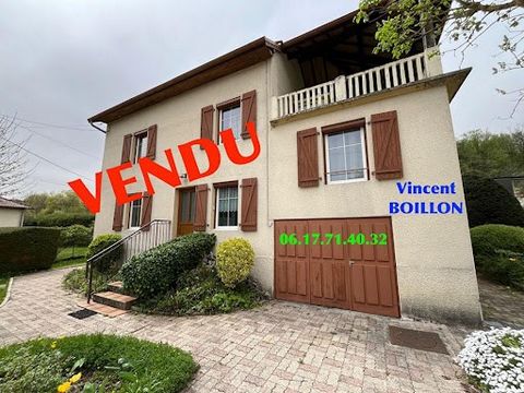 En EXCLUSIVITE VINCENT votre conseiller vous propose cette maison individuelle sur la commune de PONT DE ROIDE / VERMONDANS Maison en pierre de 93m2 habitable sur demis niveaux habitables Sous sol Garage Les points forts : - Terrasse - Garage - Terra...