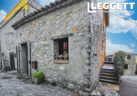 A34295GWI83 - Charming 1 bedroom stone built house with private walled garden! Situated in the pretty hill top village of Fox Amphoux and a few minutes drive away from the larger villages of Aups and Cotignac and also the fabulous Gorges du Verdon. T...