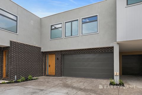 Brand new and offering unique street appeal, this attractive three-bedroom, two-bath 17.2sq townhome offers timeless low-maintenance luxury. It is stylishly finished and set in a convenient court location. At ground level, the master bedroom with ful...