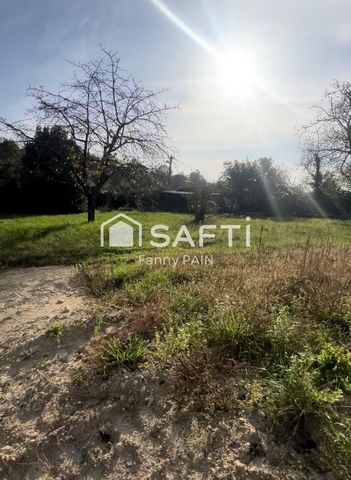 Secteur calme et verdoyant, à proximité des vignes et parc pour enfants, ne manquez pas cette opportunité de bâtir la maison de vos rêves. Terrain viabilisé, secteur protégé ABF. Pour plus d’informations, n’hésitez pas à me contacter. Les information...