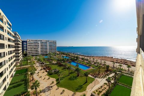 A luxury apartment complex on the seafront in Punta Prima. These spacious apartments have direct or side sea views, depending on the orientation with the options of 2 or 3 bedrooms in different models: ground floor with a private garden, mid-floor wi...