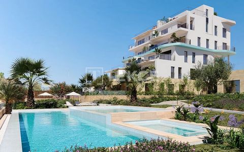 Apartament z 2 Sypialniami w Wyjątkowej Lokalizacji Nad Morzem w Villajoyosa, Costa Blanca Villajoyosa jest znana ze swojego urokliwego historycznego centrum, pięknych plaż i tętniącej życiem lokalnej kultury. Położona w uprzywilejowanej lokalizacji ...