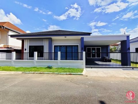 single-Storey house for sale Chiang Mai San Pu Loei, Doi Saket? Look no further! This recently completed home boasts 3 bedrooms, 2 bathrooms, a fully fitted kitchen, and a comfortable living room. Enjoy the convenience of two parking spaces and the a...