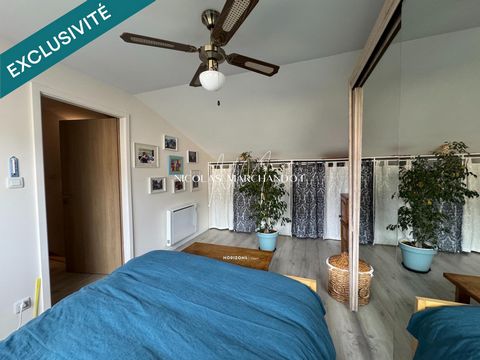 Découvrez cette maison moderne de 2014 offrant 125 m² de confort et de fonctionnalité. Rez-de-chaussée : Hall d'entrée, chambre indépendante avec dressing, salle d'eau et WC. Garage de 35 m² avec point d'eau et portail automatique. 1er étage : Grand ...