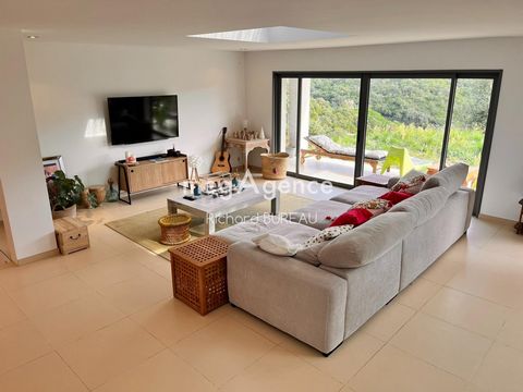 Villa d'architecte, vue panoramique à Valcros