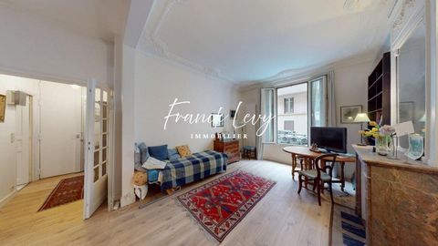 Studio 35m² haussmannien, emplacement central
