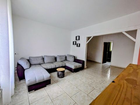 Maison de campagne de 99 m² – Terrain de 653 m² – Garage et dépendances