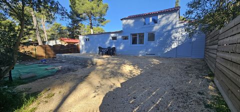 Vends Mobil-home//chalet de 50 m&#178; environ, sur un terrain de loisir de 229 m&#178;