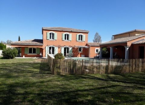 En exclusivité Villa de plus de 135 m2 avec piscine golf de la Valdaine