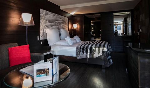 Located on the most beautiful avenue in Val d'Isère ski resort, in France, the Hotel Avenue Lodge***** combines lifestyle, leisure and the exceptional Espace Tignes - Val d'Isère ski area for your holidays. This elegant Savoyard-style Chalet offers a...
