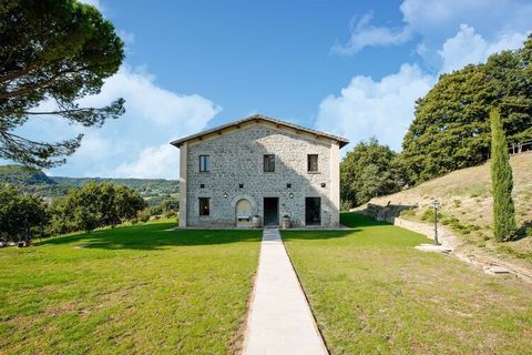 This beautiful villa is in a quiet location in the hills with a panoramic view. It is just a few kilometers from Orvieto, in the heart of the Tuscia area between Umbria, Lazio and Tuscany. The farmhouse was built in the typical Umbrian fashion in the...