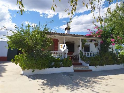 Situated close to the famous town of Montoro in the Córdoba province or Andalucia and close to N-420 main road to Cádiz and Madrid, this fantastic easy living Chalet has everything you need to experience the essence of Andalusian countryside living o...