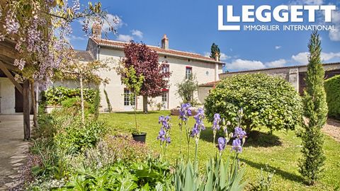 A21316SGA86 - 5 km from Monts sur Guesnes, a village with all shops and schools, come and discover this magnificent property which is hidden behind its huge stone porch. Once past this porch, you will find a large garden with flowers of about 500 m2 ...