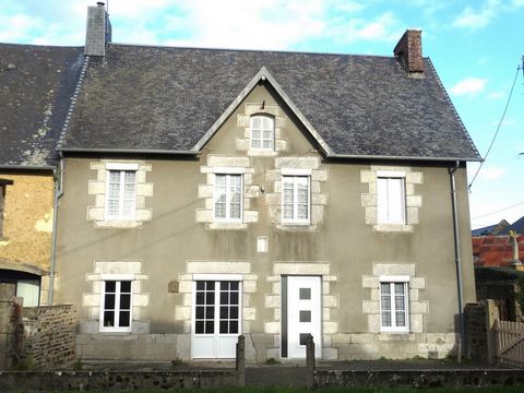 Antony Vesque Immobilier has particularly selected for you a house located in Saint Denis le Vêtu. Its central position between Granville, Saint lô, Coutances and the beaches will seduce you. For more comfort all the frames have been redone in double...