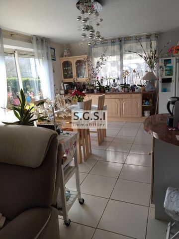 PRETTY SINGLE-STOREY HOUSE FOR CASH OR LIFE ANNUITY CASH SALE 130000€ OR LIFE ANNUITY OCCUPIED of a single-storey house of 120 m2 including a fitted kitchen open to a large living-dining room with a pellet stove. Two bedrooms, a shower room and a sep...