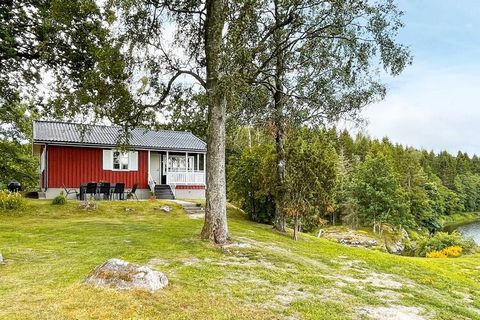 Welcome to a beautiful red cottage with white knots with a sparkling river at the end of the house and its grounds. Wonderful quiet and rural environment with incredibly beautiful surroundings. Here you will find rest for body and soul and a perfect ...