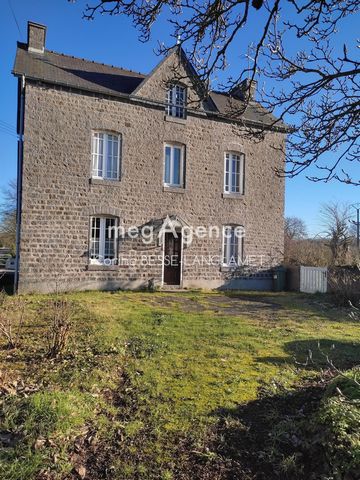Charmante maison en pierres dressée depuis 1948 sur un vaste terrain , très bien exposée, sur la commune du grand Lanvallay, à St solen , aux portes de Dinan, proximité immédiate de la voie rapide, st malo(25 km)/Rennes.(50km)Elle comprend 6 pièces e...