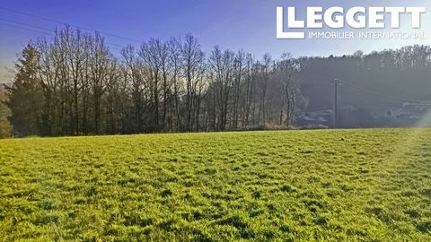 A26573SUG19 - This lovely plot of land has is a good position on a country hillside yet only 2 kms from the local village restaurant, 2.5 kms from a boating lake and 9 kms from the centre of Brive la Gaillarde. The plot has easy access from 2 country...