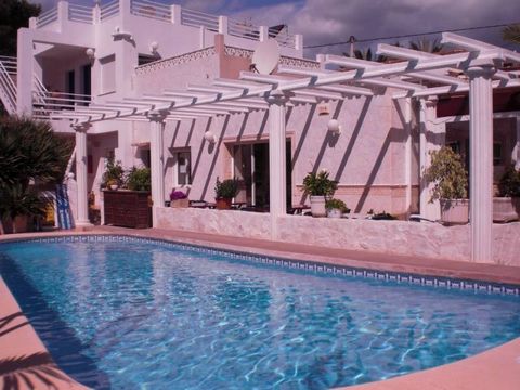 Hotel for sale 200 m from the sea. 10 double bedrooms, 2 triples bedrooms, 2 quadruple (like a litte appartments, each with 2 bedrooms), 1 six apartment. (like a litte appartment, with 3 bedrooms)  Reception with toilett. 2 storage rooms: One for too...