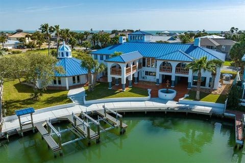 Maison spectaculaire située les pieds dans l’eau à « Key Allegro », l’un des quartiers les plus prestigieux de Rockport ! Cette belle maison méditerranéenne est entièrement rénovée avec une touche moderne. Le plan d’étage ouvert est parfait pour se d...