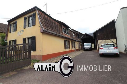 Close to all amenities, farmhouse on about 1800 m2 including 2 apartments, an adjoining barn (about 100m2 on the ground,) possibility of detaching building plots Apartment 1: without work 64m2 approximately, on the ground floor accessible for people ...