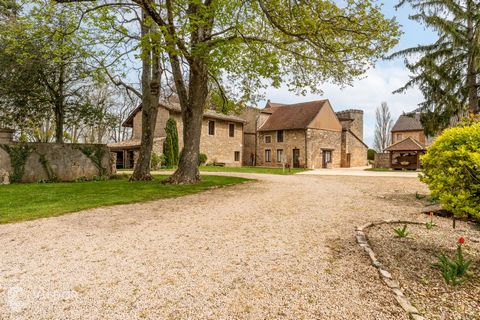 New on the market - 14th century Chateau Saint-Albain Typical medieval architecture from the late Middle Ages. Built in the 14th century, it is located on the 