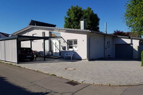 Apartamento vacacional muy bien equipado de aproximadamente 60 m² para un máximo de 3 personas con WiFi incluido, ¡esperándote! Terraza y jardín! Ubicación idílica en Oberdorf, un suburbio de Langenargen, a unos 3 km del lago de Constanza. La propied...