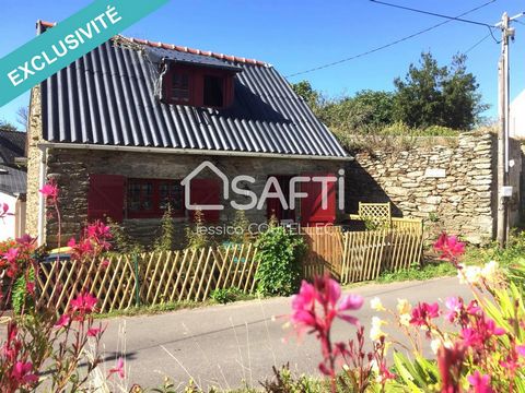 Charming house on the island of Groix Immediate boarding from Lorient - Port Louis - The port of Doëlan, direction the island of Groix and its white sand beaches! At the bend of a stroll less than 10 minutes walk from the beach of Poulziorec, the sma...