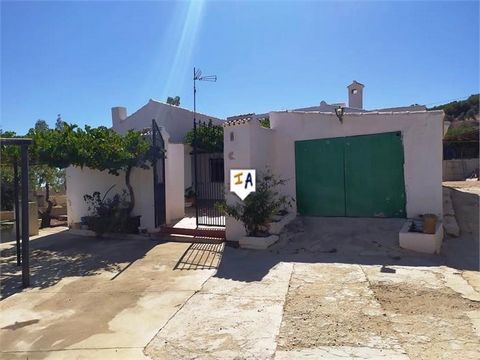This is a fantastic opportunity for anyone looking to enjoy the Spanish countryside and way of life whilst still having good access to the beautiful town of Antequera and all it has to offer, including amazing health facilities, schools, large superm...
