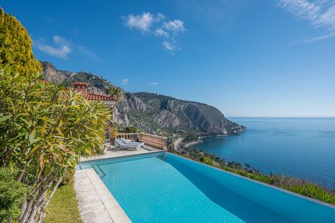 Lovely 222 m2 villa stands on a delightfully landscaped and enclosed plot of 1548 m2 boasting panoramic sea views. This property with heated infinity pool facing the sea, on two levels, with independent apartment ideal for staff or visiting guests. A...