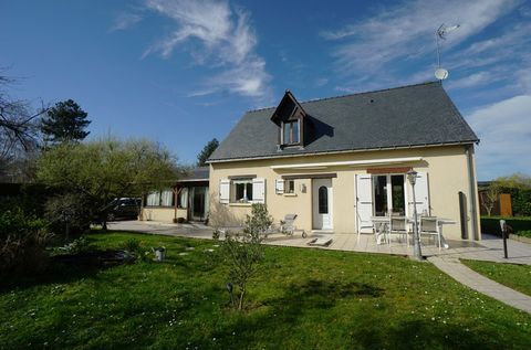 Dpt Maine et Loire (49), à vendre proche de SAUMUR maison P6 de 119,52 m² - Terrain de 1 837,00 m²