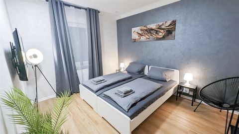 Stylishly furnished 4-room apartment with 6 beds and 1 sofa bed for group trips, families, business travelers or fitters in Stuttgart Münster 100m from the banks of the Neckar and 3 stops from the Wasen (Oktoberfest) with 4 living/bedrooms, daylight ...