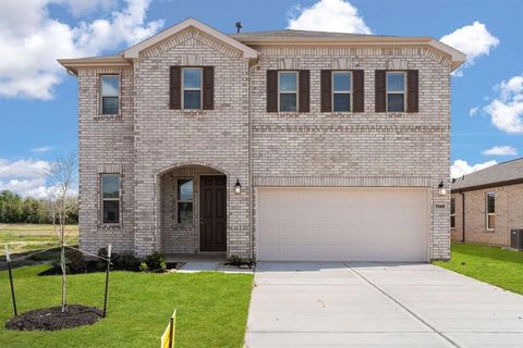 KB HOME NEW CONSTRUCTION - Welcome home to 7325 Stella Marina Way located in Vida Costera and zoned to Dickinson ISD! This floor plan features 3 bedrooms, 2 full baths, Upstairs Loft, and an attached 2-car garage with a covered patio. The kitchen fea...