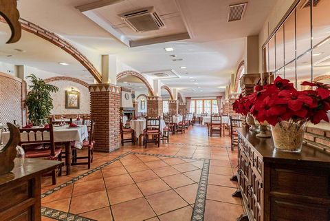 Take advantage of a great business opportunity. Magnificent Hotel-restaurant in Sierra Nevada. In a magnificent location, at the foot of the Sierra Nevada road and with very easy access, we find the Hotel-Restaurant 