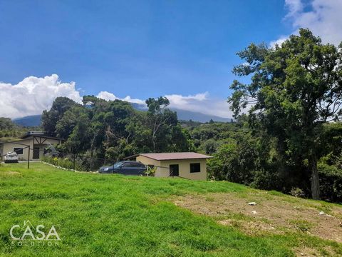 Nestled in the picturesque enclave of Via Viña del Monte, Volcancito, Boquete, Chiriqui, lies an exceptional Lot for sale ready to craft the ideal home of your dreams. Just a mere 10-minute drive from Downtown Boquete, this prime parcel of land await...