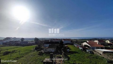 Sale of 3 bedroom villa with sea view, Afife, Viana do Castelo. House consisting of three bedrooms, one of which is a suite, built-in wardrobes, two bathrooms and a W.C. It has central heating, double glazing and piped gas. This fantastic villa has a...