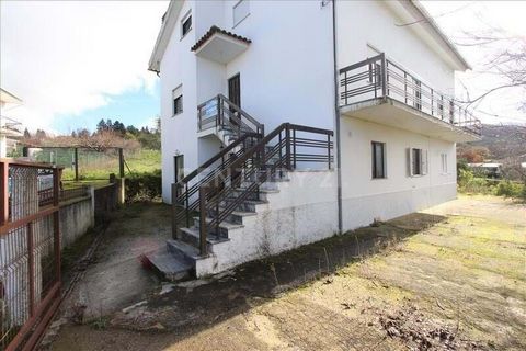 2 bedroom villa with a total area of 103 square meters located in São Julião, Gouveia, Guarda district. Area with good accessibility, close to the main highways. The property is located close to the area of commerce, services, schools and beaches, be...