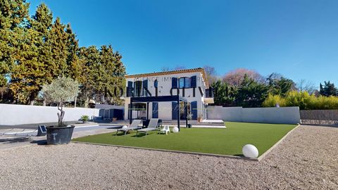 The Korine Olivier real estate agency presents for sale a few minutes from the city center of Aix, this recent house of about 100 m2 located in a rural environment with magnificent unobstructed views of the Aix countryside. Close to a bus stop, the h...