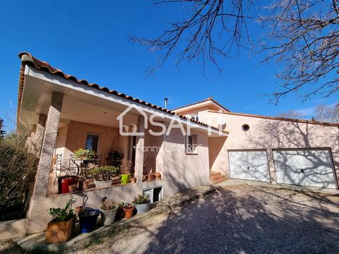 In Corneilla la Rivière, a quiet village between vineyards, fields and scrubland, located 15 minutes from Perpignan and 25 minutes from the sea, I offer you this very beautiful villa without work of approximately 160m2 of living space on a plot of 80...