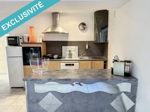 Exceptional opportunity in Forcalquier! In the old center, on the first floor of a small condominium without any charges, this magnificent apartment only offers advantages. Indeed, an exterior in the heart of the old town is a rare and sought-after a...