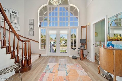 An architectural beauty with cathedral ceilings and loads of natural light facing south, with perfect exposure on the pool and spa all day from this Olde Florida style beach home. With over 3000 ft. of living space and three spacious bedrooms, in add...