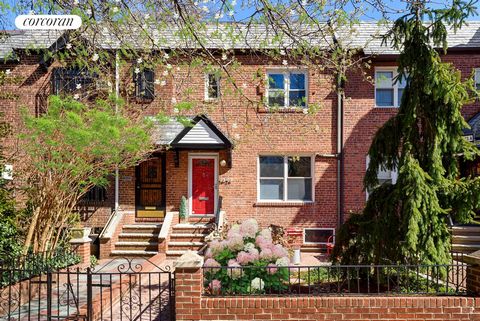 Welcome to Creative Oasis - the home and studio of an award-winning design duo. This perfect brick townhome offers an ideal mix of of tasteful functionality and high-quality renovation. Featured in many publications and an HGTV special, this home is ...