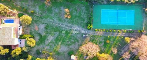 Charmante demeure de 255m2 front de mer avec piscine et tennis
