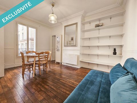 In a stone and brick building from 1913, a stone's throw from the Ste Blaise district and its famous St Germain de Charonne church, discover this charming two-room apartment with a total surface area of ??41m2, renovated. With its pleasant living roo...