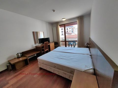 ONE-BEDROOM SOUTH APARTMENT WITH BALCONY, IN THE COMPLEX 'BELLEVUE RESIDENCE', BANSKO 'Local Property Expert' is pleased to present to your attention a one-bedroom southern apartment (studio) with a balcony, in the complex 'Bellevue Residence', Bansk...