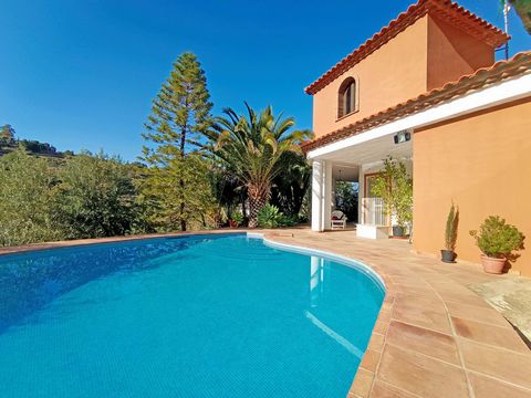 NEW VILLA FOR SALE IN MONDA!!! Perfect property for those looking to invest in a property with a large plot of land on the Costa del Sol. The villa is located in Monda, a small hamlet only 25 minutes from Marbella, and located below the castle of Mon...