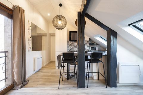 You will stay in the New Town District, directly connected to the Old Town district of Metz. You will also find parking spaces along the street. You will stay a 7-minute walk from the TGV station, a 16-minute walk from the main tourist attractions su...