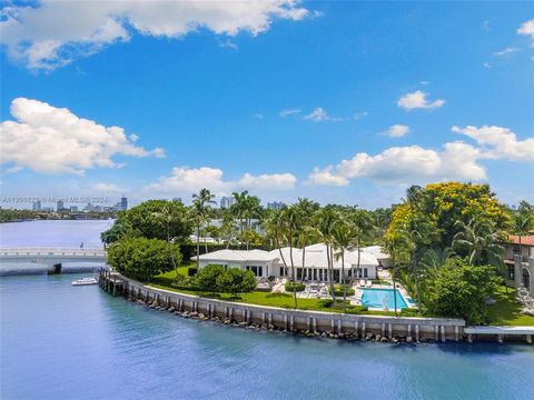 Contemporary one-story estate, recently renovated to perfection, encompasses 6,096 SF of living space & sits on an expansive, private, gated 31,890 SF corner lot on coveted Sunset Island I. This truly magnificent home offers a grand entrance, stunnin...