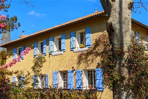 Summary Beautiful mill house with private river, heated swimming pool, dependance and covered terrace. Situated 5 minutes from town and within easy reach of all commerce. 1.5 hours from Bordeaux airport with direct flights from UK. Location Rural loc...
